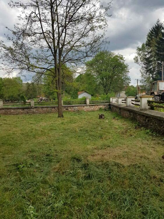 Доброволци и кметове от много населени места обединиха усилия, за да направят община Радомир по-чиста