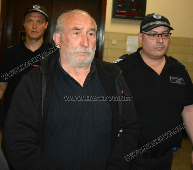Тирът с 403 кг хероин в матраци бил натоварен преди 15 дни и минал няколко граници