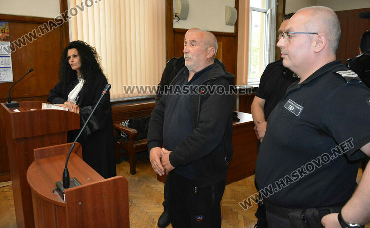 Тирът с 403 кг хероин в матраци бил натоварен преди 15 дни и минал няколко граници 