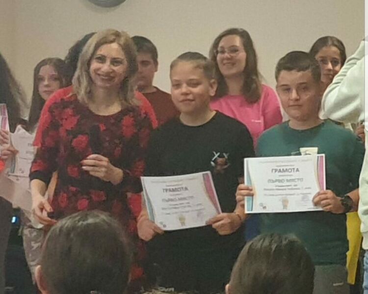 Два екипа златаровци са с първи места на IT Знайко