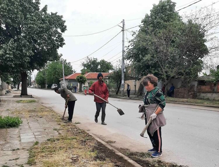Ентусиасти от Градина решиха да направят селото си едно по-добро място за живеене