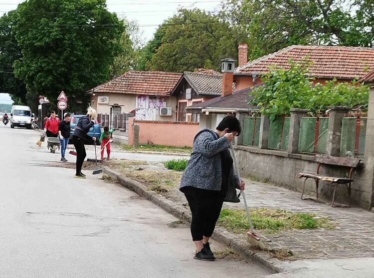 Ентусиасти от Градина решиха да направят селото си едно по-добро място за живеене