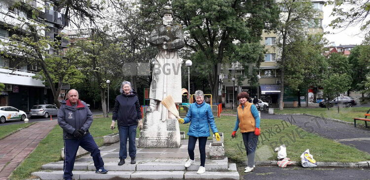 За осма поредна година почистват паметниците на руските воини в Кърджалийско