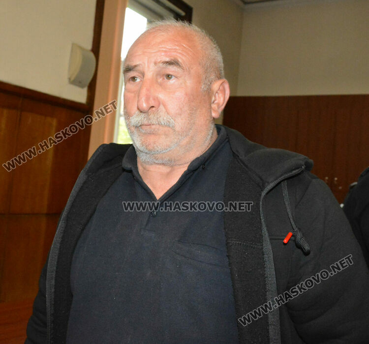 Тирът с 403 кг хероин в матраци бил натоварен преди 15 дни и минал няколко граници 