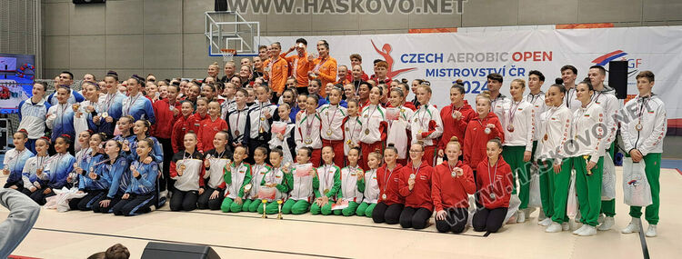 Състезателите на „Виолена“ завоюваха златни медали на състезание в Чехия