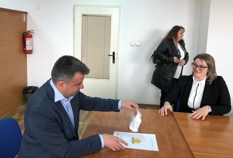 Районната избирателна комисия - Смолян встъпи в правомощията си