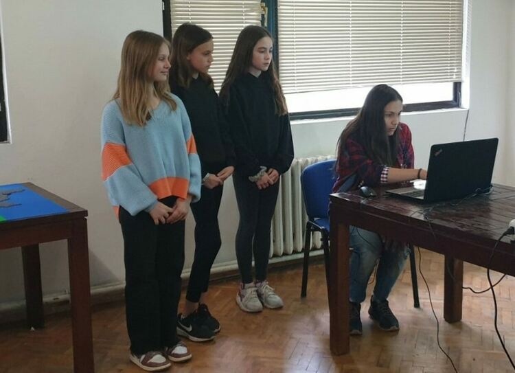 Два екипа златаровци са с първи места на IT Знайко