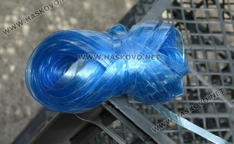 В Денят на Земята ученици превърнаха ненужната пластмаса в красиви бижута и кошове за сибиране на боклуци 