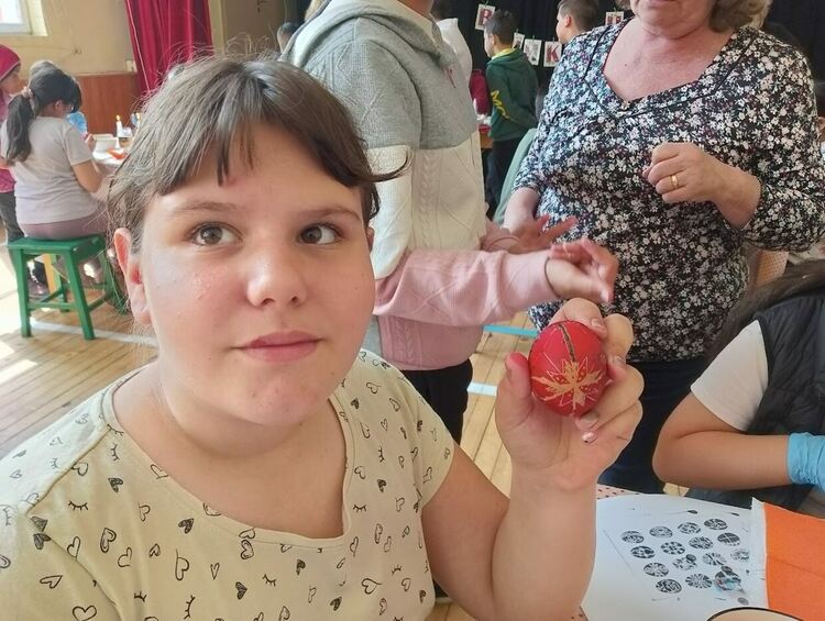 Работилница за писани яйца заработи в дебърското училище