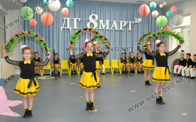 Тържествено откриха обновената детска градина „8 март“ в Хасково