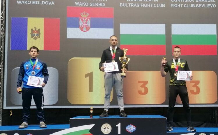 Братята Златин и Емануил завоюваха бронзови медали на Европейската купа по кикбокс