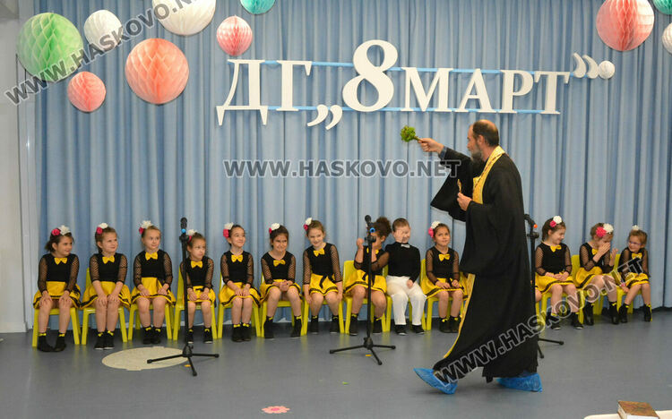 Тържествено откриха обновената детска градина „8 март“ в Хасково