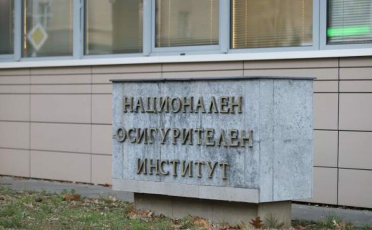 Плащат великденските добавки на 534 хиляди пенсионери в петък