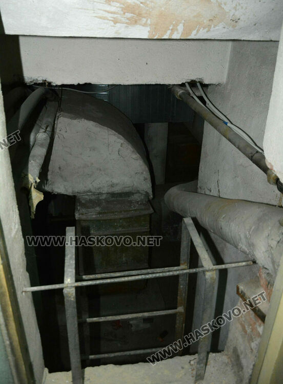 Четири бригади на строителната площадка в читалище „Заря“