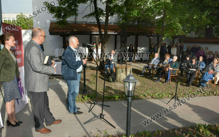 Захари Карабашлиев гостува на „Южна пролет“ в обновеното Кирково училище