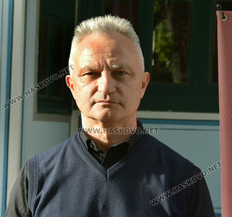 Захари Карабашлиев гостува на „Южна пролет“ в обновеното Кирково училище