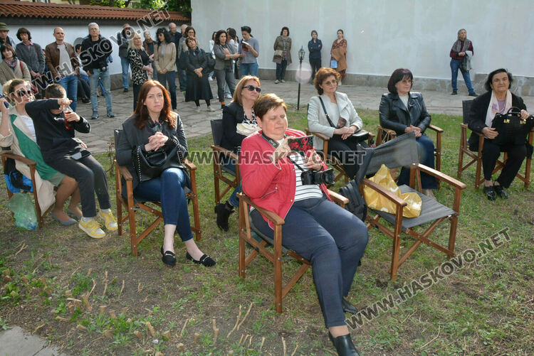 Захари Карабашлиев гостува на „Южна пролет“ в обновеното Кирково училище