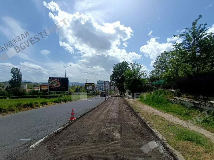 Областното пътно управление започна ремонт на входа на Кърджали по бул.“Беломорски“
