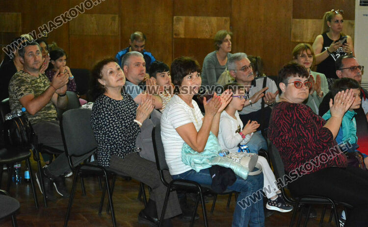 Откриха тридневния Национален фестивал на камерния танц в Хасково