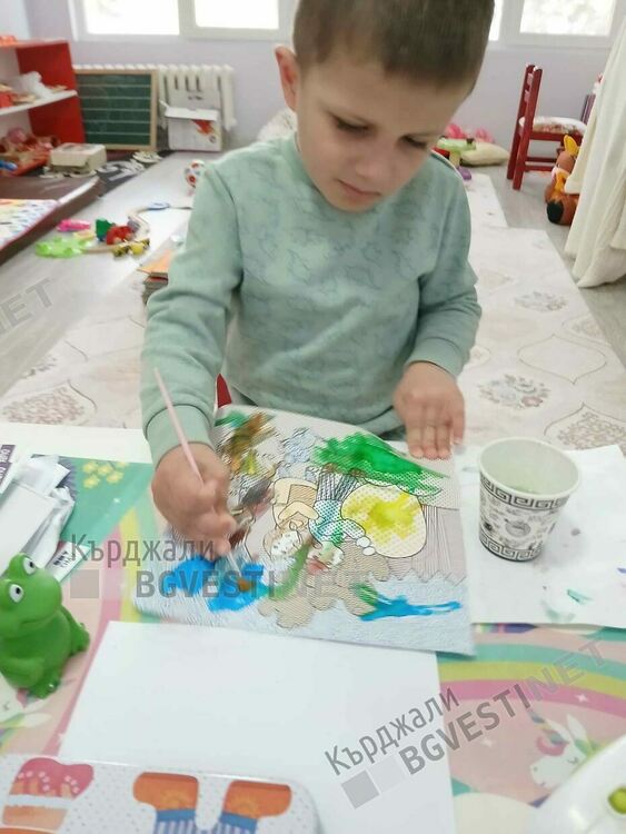 Деца от град Кърджали  с призови места в Национален конкурс за рисунка „Вълшебният свят на книгите" град Асеновград