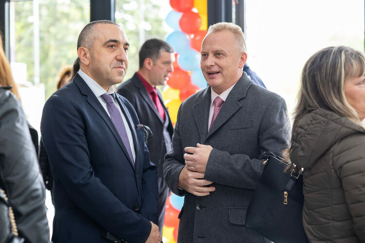 Сградата на Международният младежки център в Перник бе официално открита