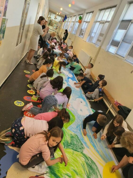 ОУ "Иван Вазов" в Смолян отбеляза патронния си празник и 45 години от създаването си