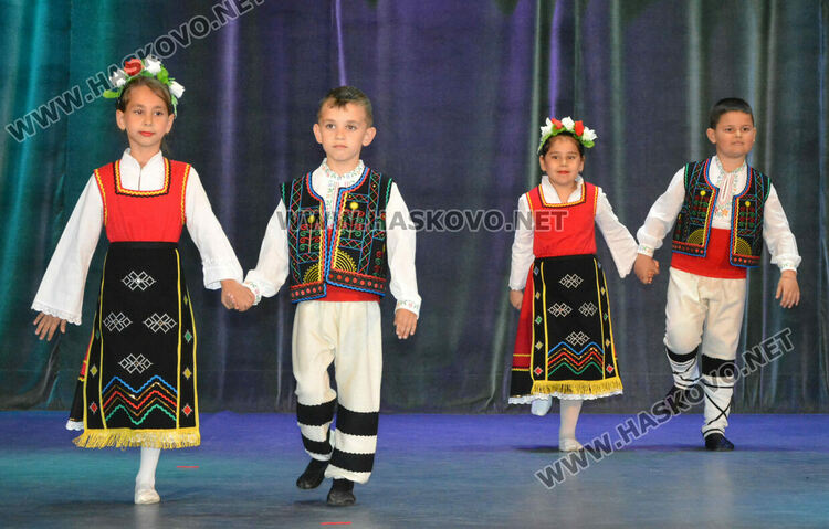 Откриха тридневния Национален фестивал на камерния танц в Хасково