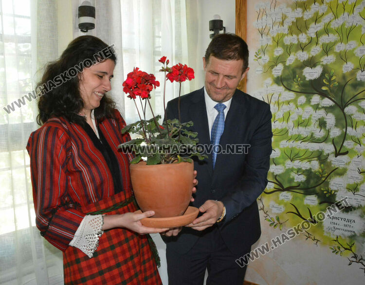 Родословното дърво на Шишмановия род разказва историята на Хасково в обновената къща-музей