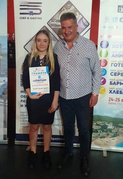 Ученици от гимназията по туризъм в топ 5 на национално състезание по професии