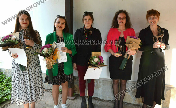 Носителят на награда „Александър Паскалев“ от 52-рите Литературни дни „Южна пролет“ е художникът Владимир Запрянов