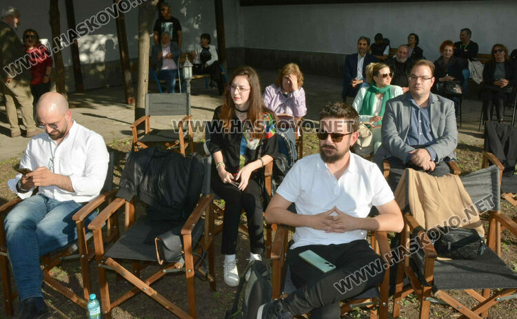 Носителят на награда „Александър Паскалев“ от 52-рите Литературни дни „Южна пролет“ е художникът Владимир Запрянов