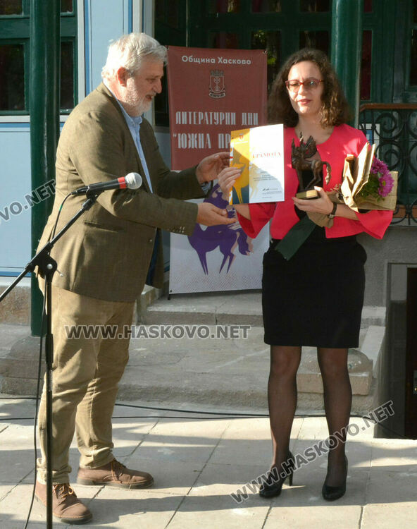 Носителят на награда „Александър Паскалев“ от 52-рите Литературни дни „Южна пролет“ е художникът Владимир Запрянов