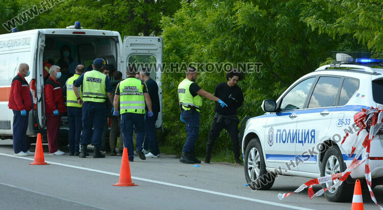 Лек автомобил с мигранти катастрофира край Хасково