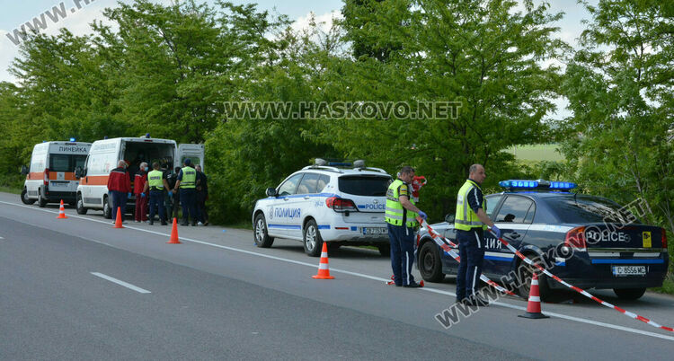 Лек автомобил с мигранти катастрофира край Хасково