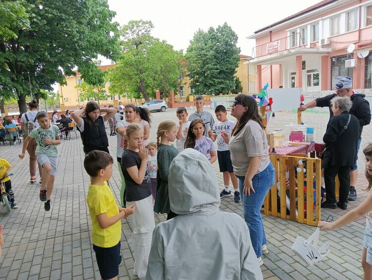 Стартираха Великденските празници в Първомай