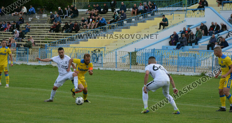 „Димитровград“ разби „Розова долина“, „Саяна Хасково“ с минимален успех в Созопол