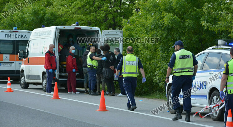 Лек автомобил с мигранти катастрофира край Хасково