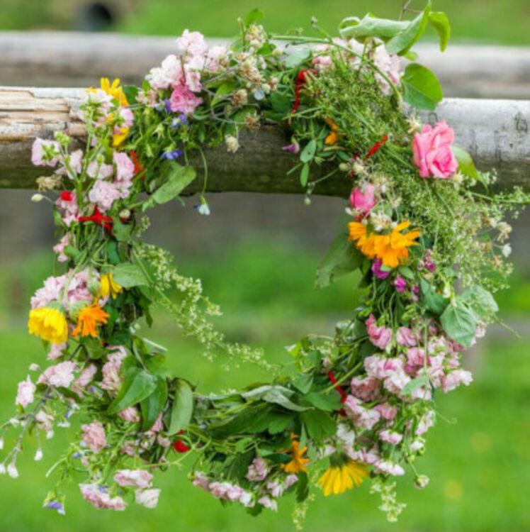 Лазаровден е! Моми благославят за здраве и дълъг живот