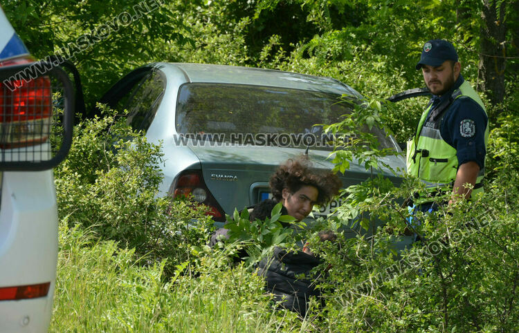 Лек автомобил с мигранти катастрофира край Хасково