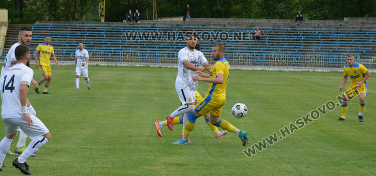 „Димитровград“ разби „Розова долина“, „Саяна Хасково“ с минимален успех в Созопол