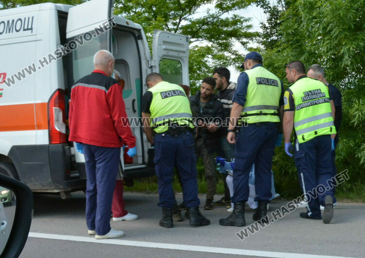 Лек автомобил с мигранти катастрофира край Хасково