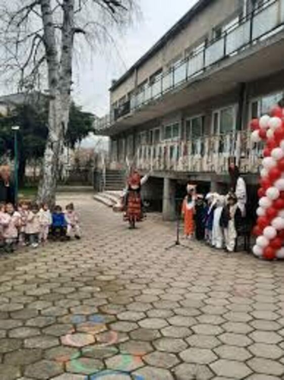 Родители:В детска градина „Ян Бибиян”в Кърджали гледат децата ни като свои!