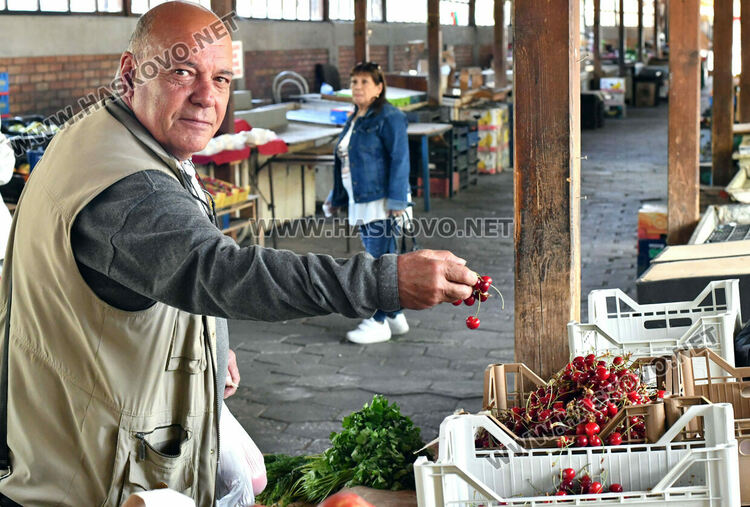 Първите череши на пазара по 30 лева за кг