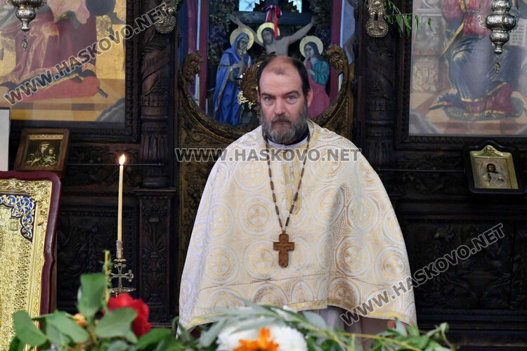 Цветница е!