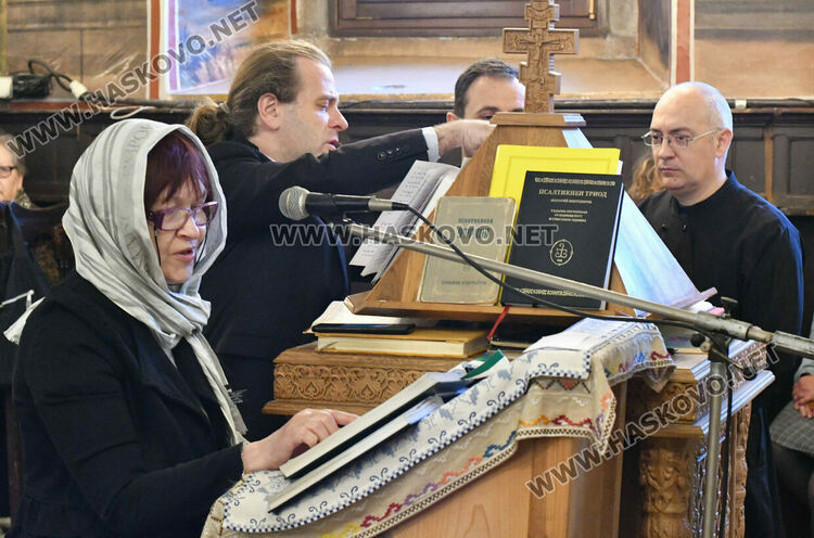 Цветница е!