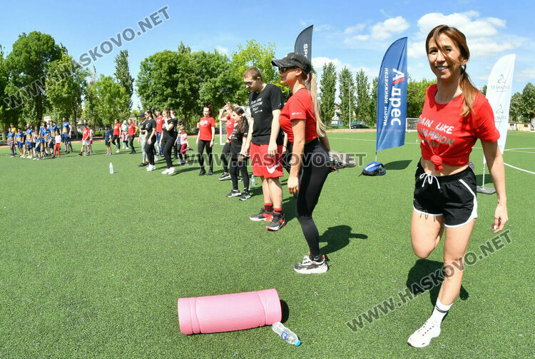 Над 100 души се включиха в благотворителна тренировка в Хасково