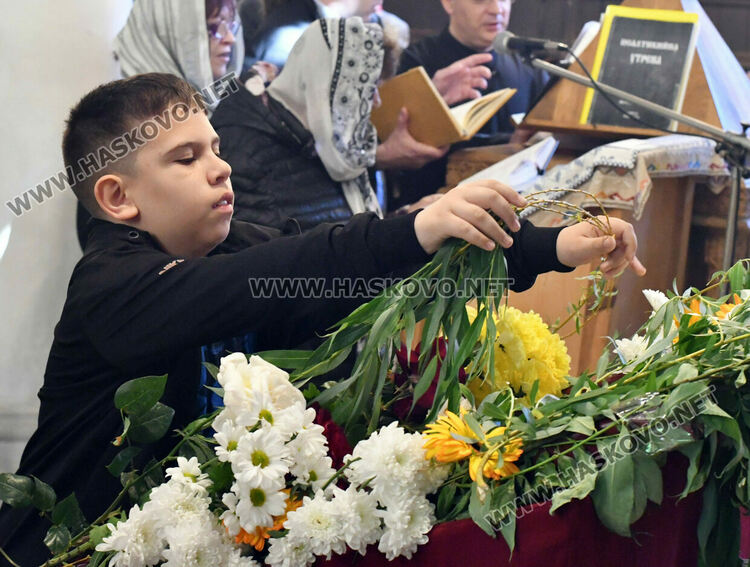 Цветница е!