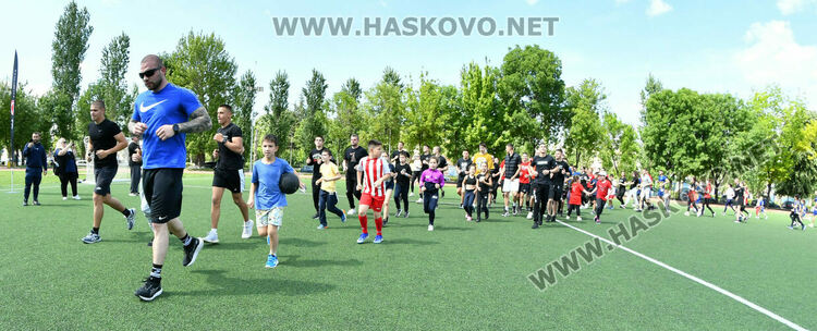 Над 100 души се включиха в благотворителна тренировка в Хасково