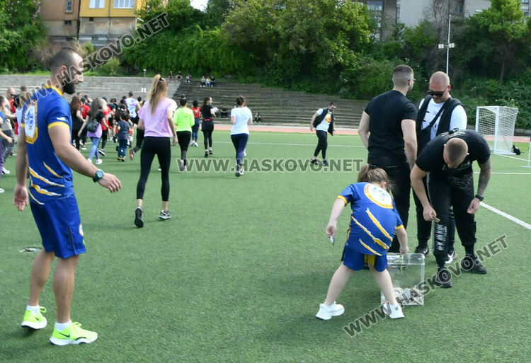 Над 100 души се включиха в благотворителна тренировка в Хасково