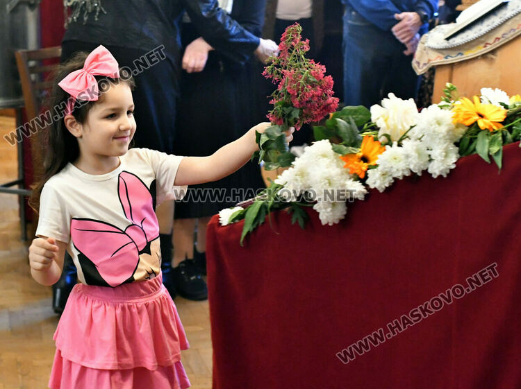 Цветница е!